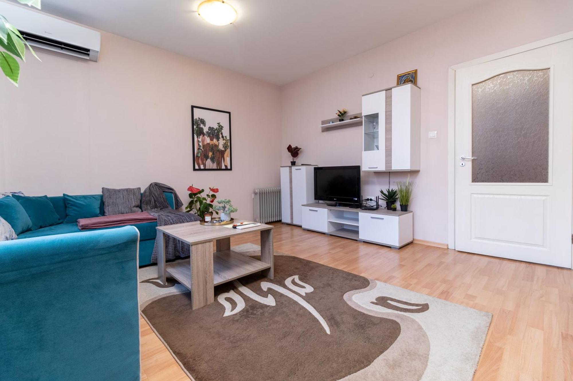 Comfortable 2Br Urban Getaway In City Center Plovdiv Luaran gambar