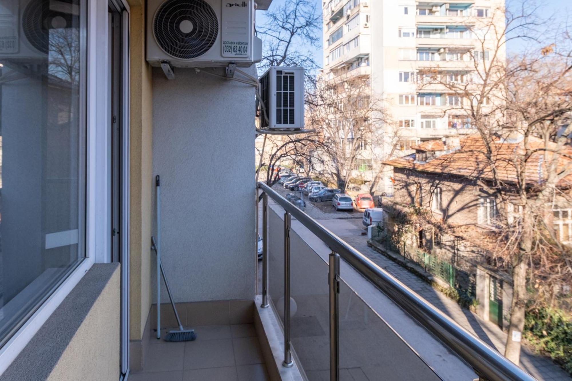 Comfortable 2Br Urban Getaway In City Center Plovdiv Luaran gambar