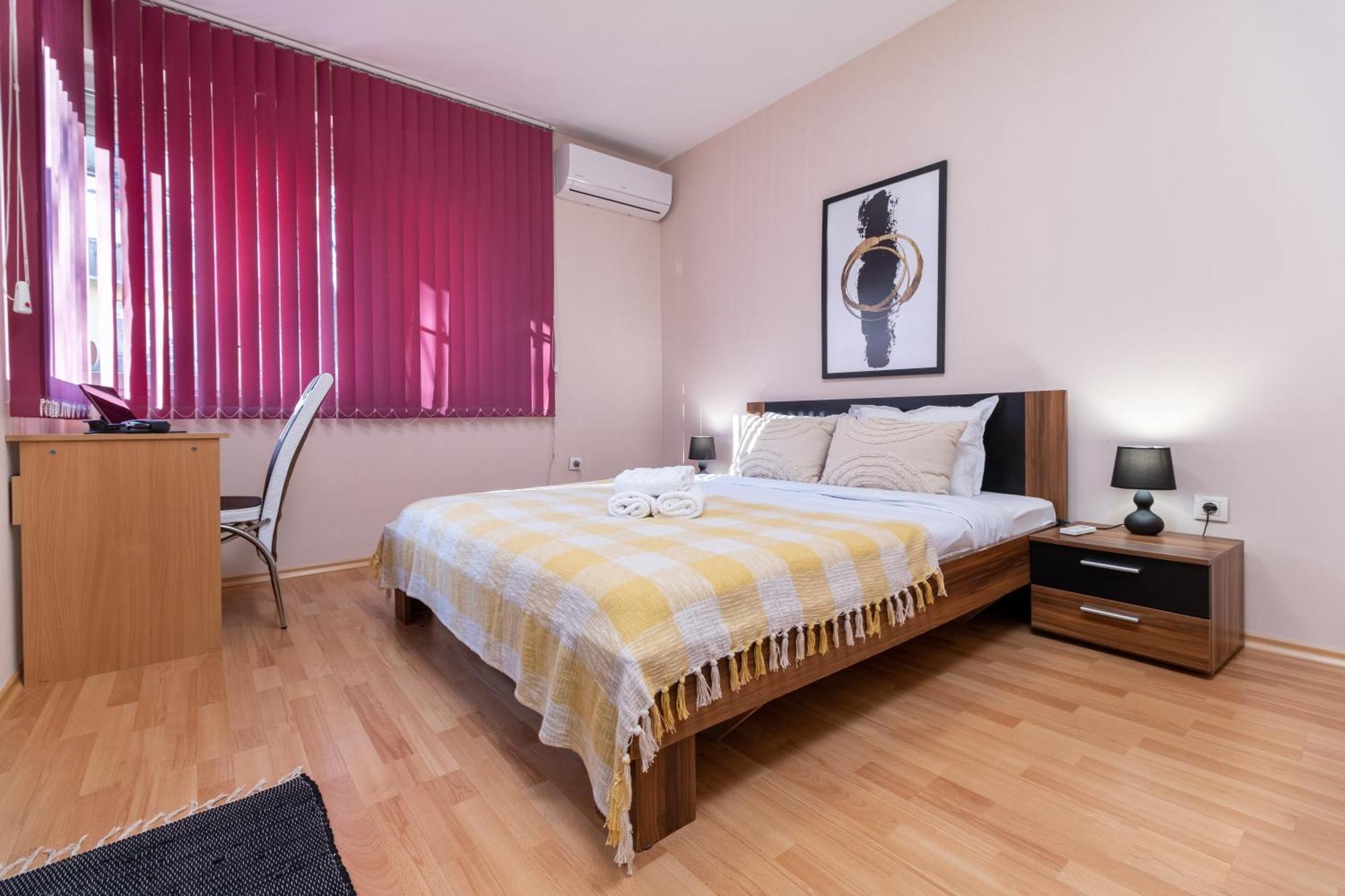 Comfortable 2Br Urban Getaway In City Center Plovdiv Luaran gambar