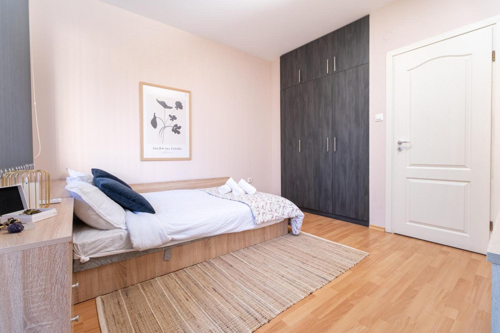 Comfortable 2Br Urban Getaway In City Center Plovdiv Luaran gambar