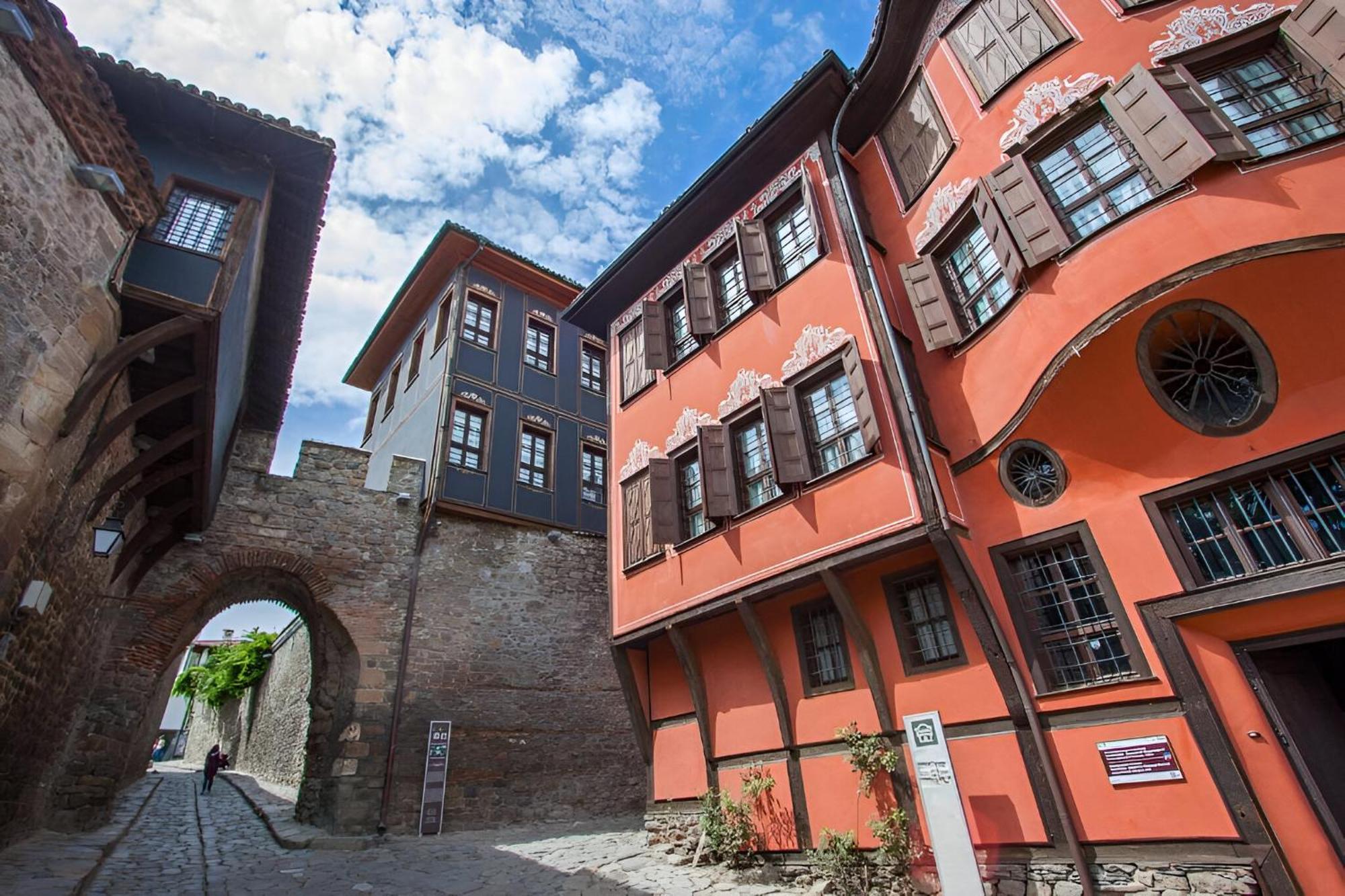 Comfortable 2Br Urban Getaway In City Center Plovdiv Luaran gambar